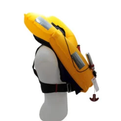 GILET DE SAUVETAGE GONFLABLE MANUEL ORANGE MARINE 170N AVEC HARNAIS ESSENTIAL NAVY -Nautica Aventure gilet de sauvetage gonflable manuel orange marine 170n avec harnais essential navy 4