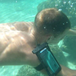 KIT COMPLET POCHETTE ETANCHE SMARTPHONE SEAWAG NOIRE NOIR/BLEU -Nautica Aventure kit complet pochette etanche smartphone seawag noire noir bleu 5